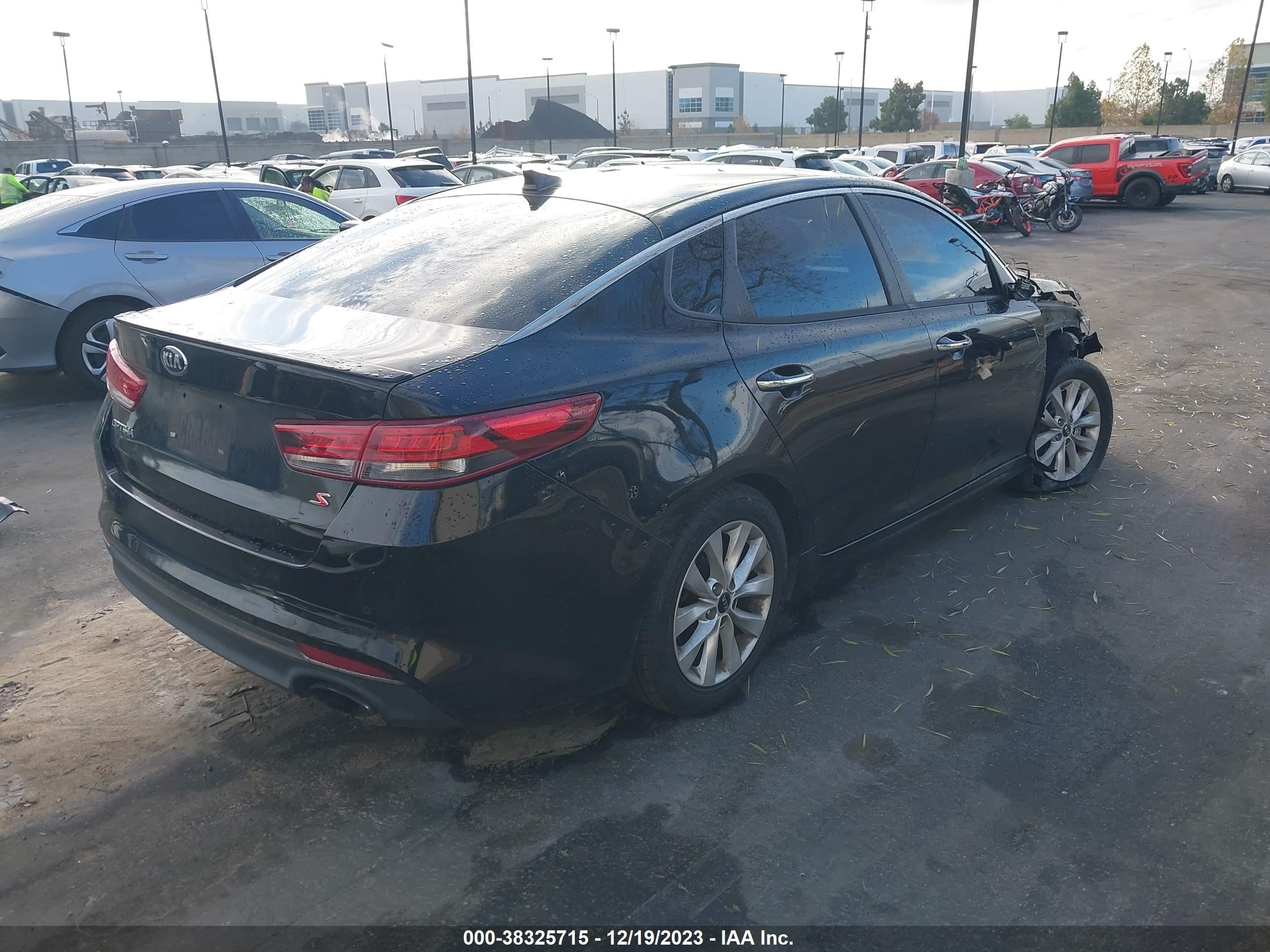 Photo 3 VIN: 5XXGT4L38JG223244 - KIA OPTIMA 