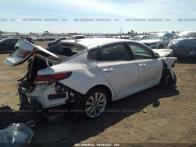 Photo 3 VIN: 5XXGT4L38JG233871 - KIA OPTIMA 