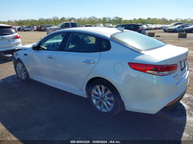 Photo 2 VIN: 5XXGT4L38JG256339 - KIA OPTIMA 