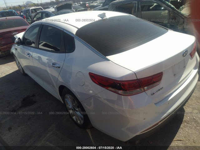 Photo 2 VIN: 5XXGT4L38JG257104 - KIA OPTIMA 