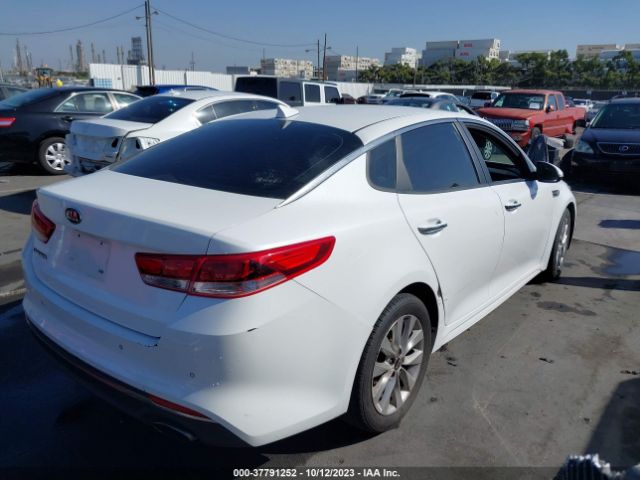 Photo 3 VIN: 5XXGT4L38JG258592 - KIA OPTIMA 