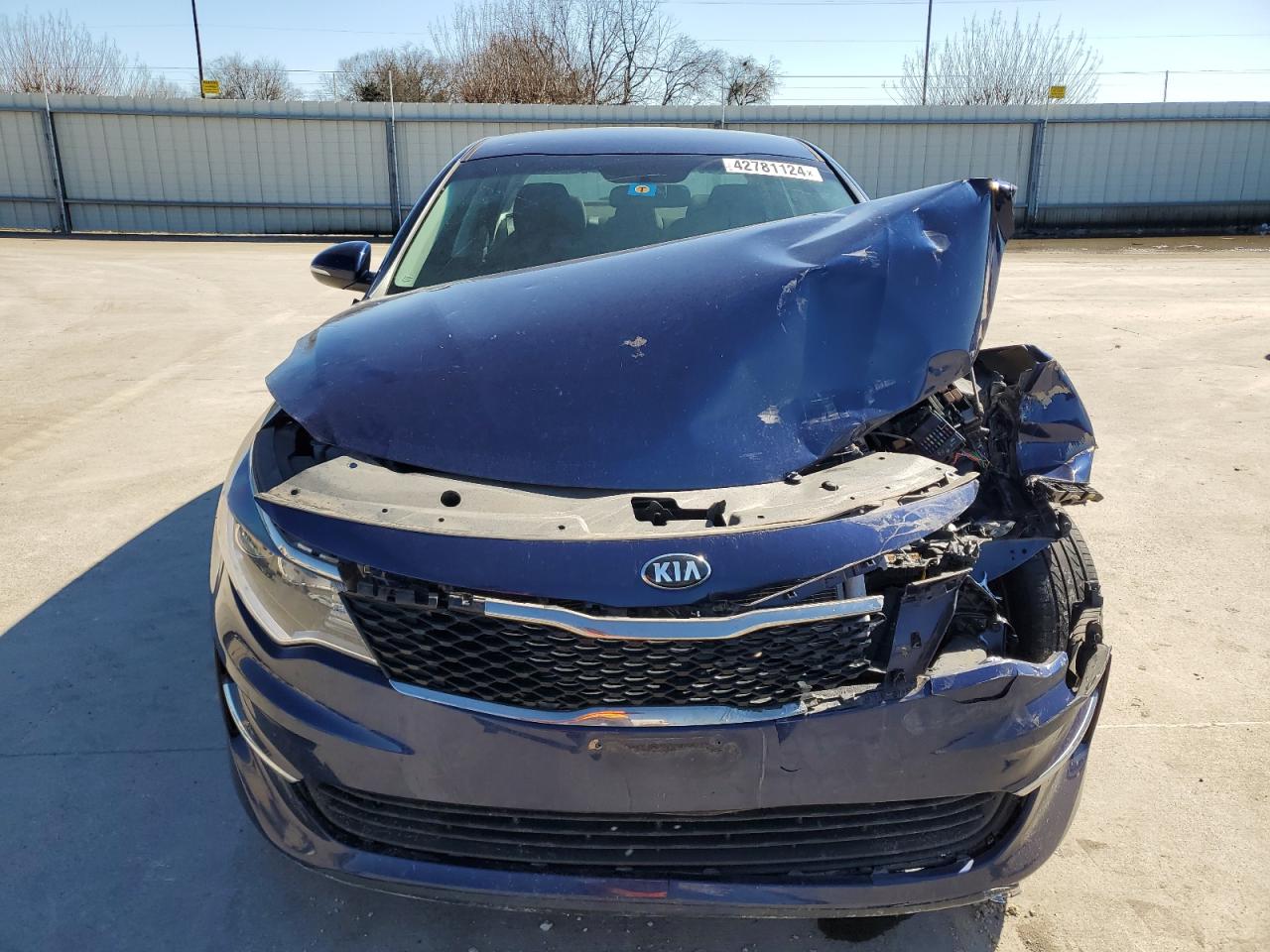 Photo 4 VIN: 5XXGT4L38JG262108 - KIA OPTIMA 