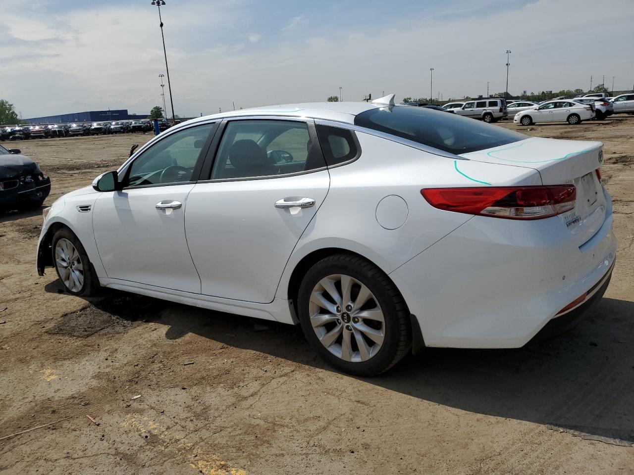 Photo 1 VIN: 5XXGT4L38JG265686 - KIA OPTIMA 