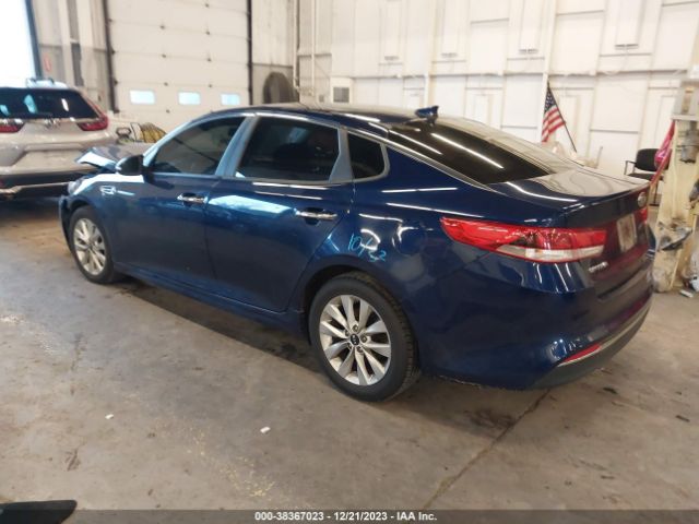 Photo 2 VIN: 5XXGT4L38JG267258 - KIA OPTIMA 