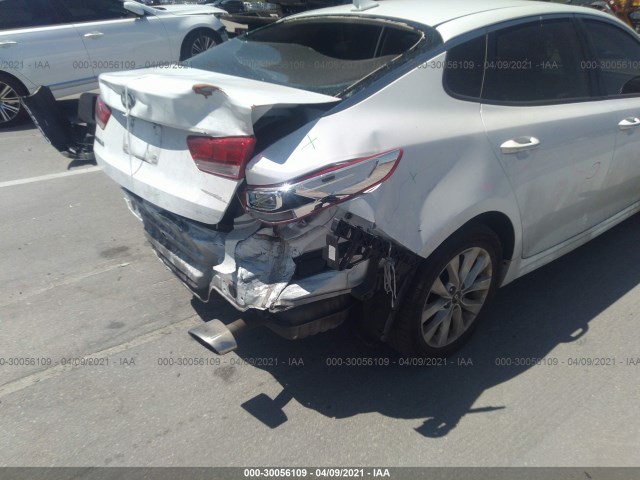 Photo 5 VIN: 5XXGT4L38JG273173 - KIA OPTIMA 