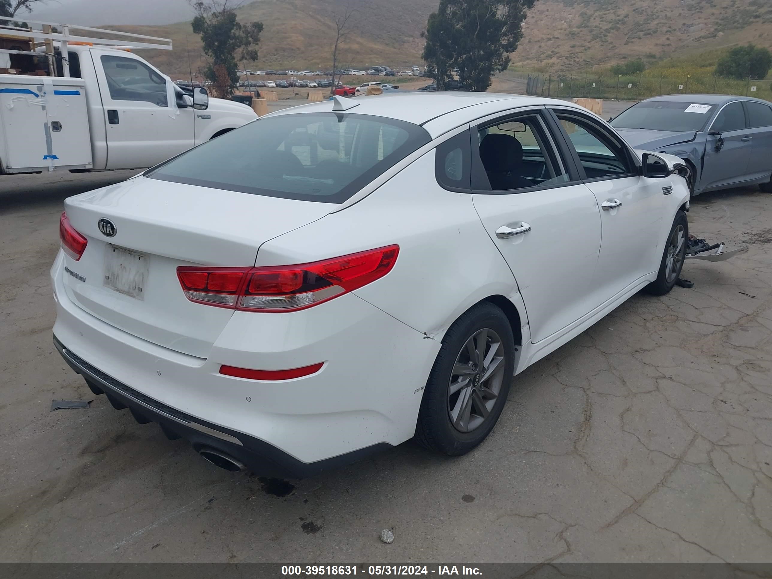 Photo 3 VIN: 5XXGT4L38LG397284 - KIA OPTIMA 