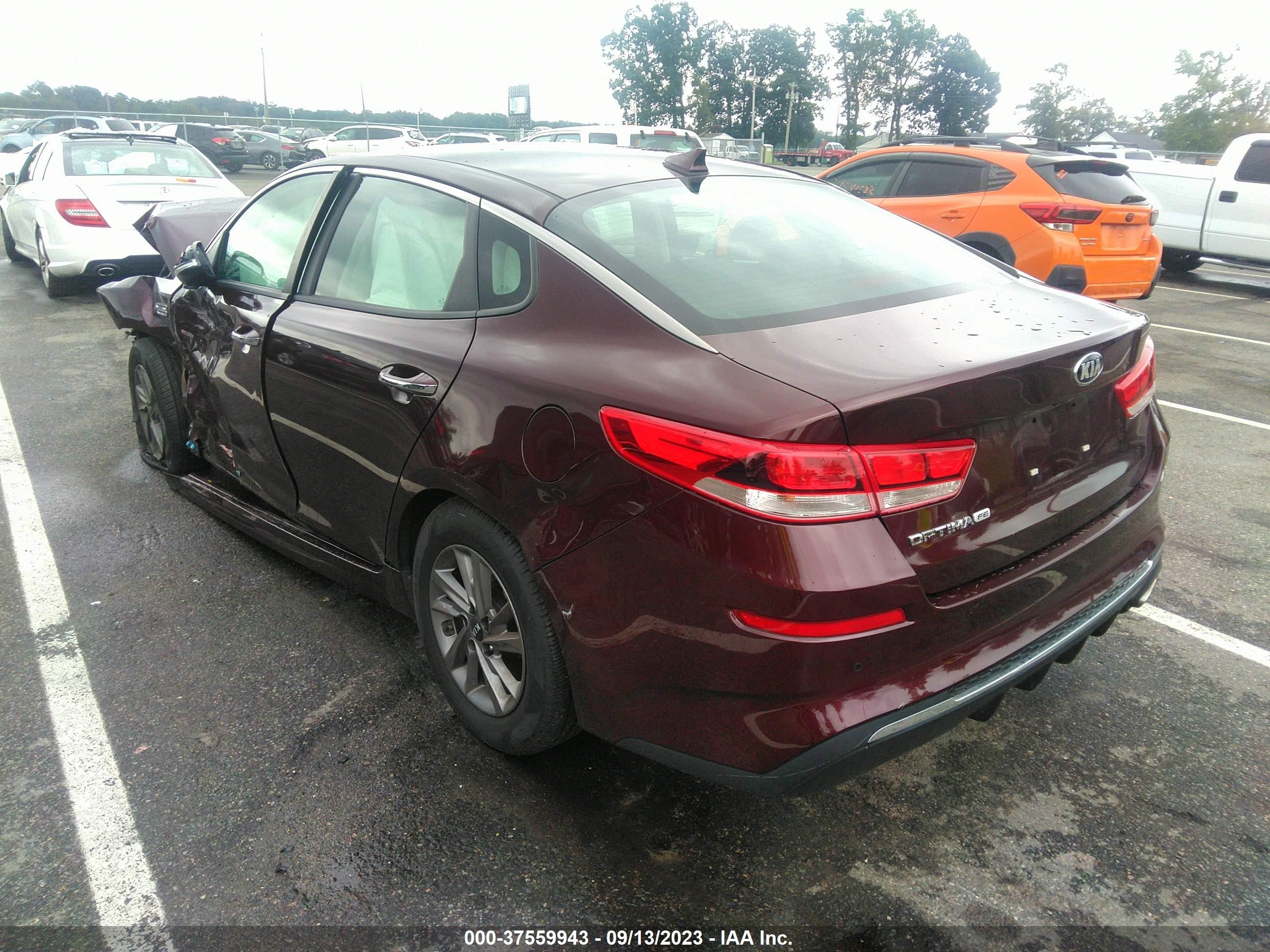 Photo 2 VIN: 5XXGT4L38LG411894 - KIA OPTIMA 