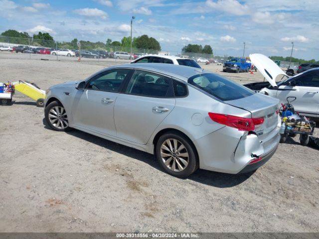 Photo 2 VIN: 5XXGT4L39GG065702 - KIA OPTIMA 