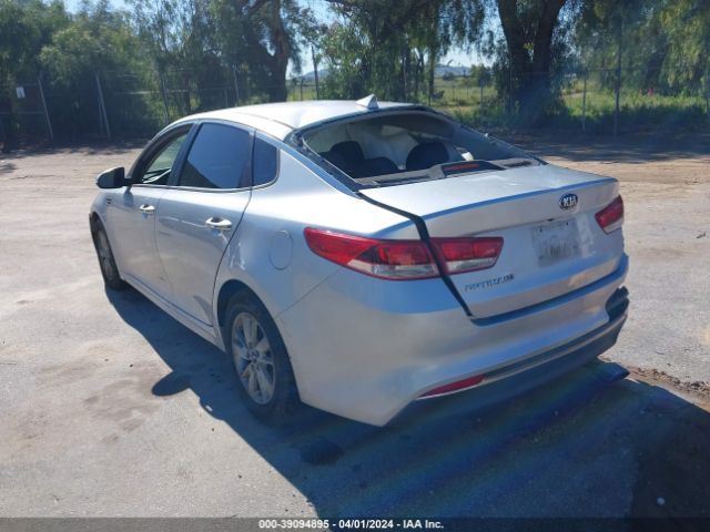 Photo 2 VIN: 5XXGT4L39HG121526 - KIA OPTIMA 