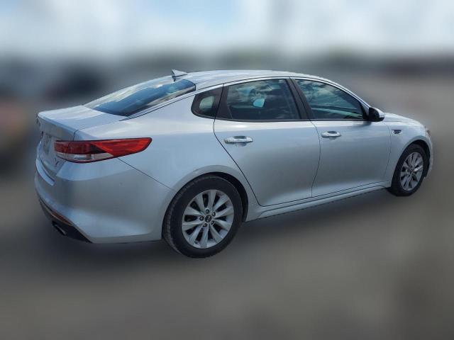 Photo 2 VIN: 5XXGT4L39HG122966 - KIA OPTIMA 