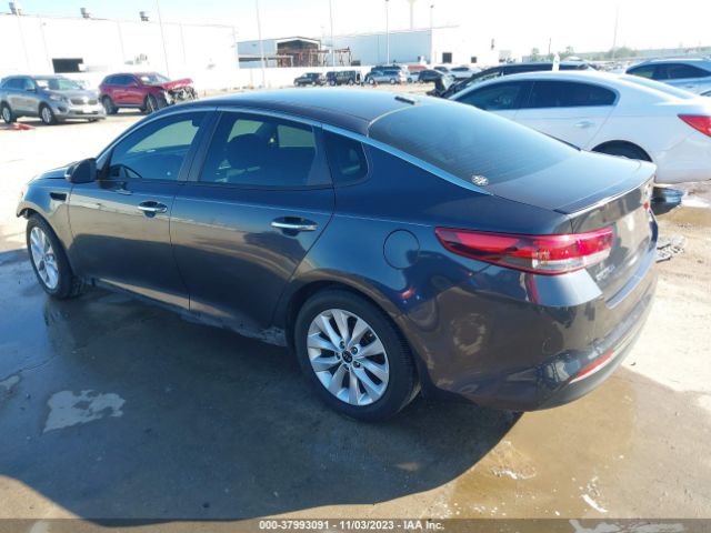 Photo 2 VIN: 5XXGT4L39JG215377 - KIA OPTIMA 