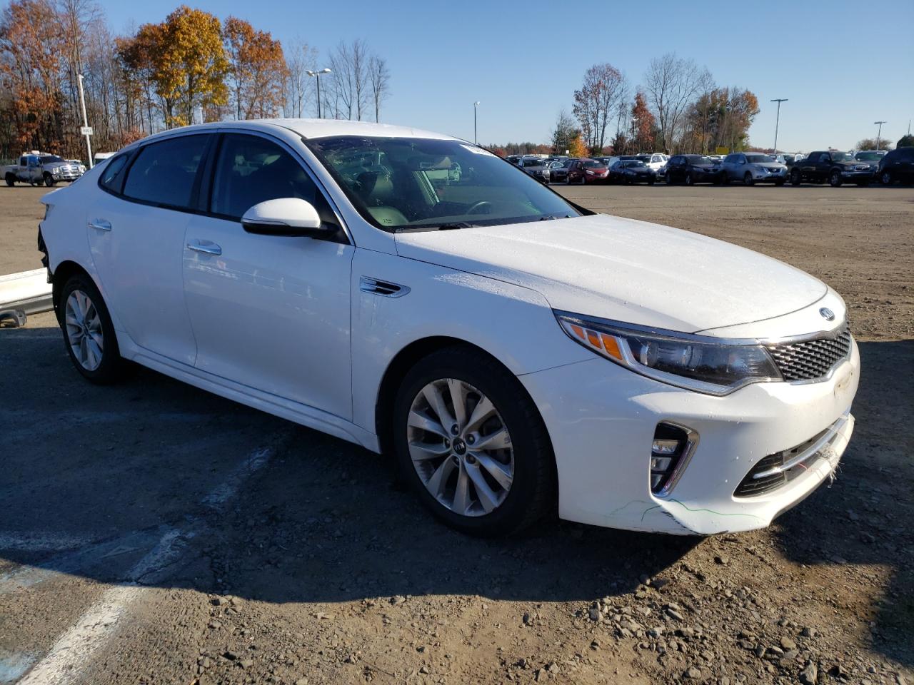 Photo 3 VIN: 5XXGT4L39JG237816 - KIA OPTIMA 