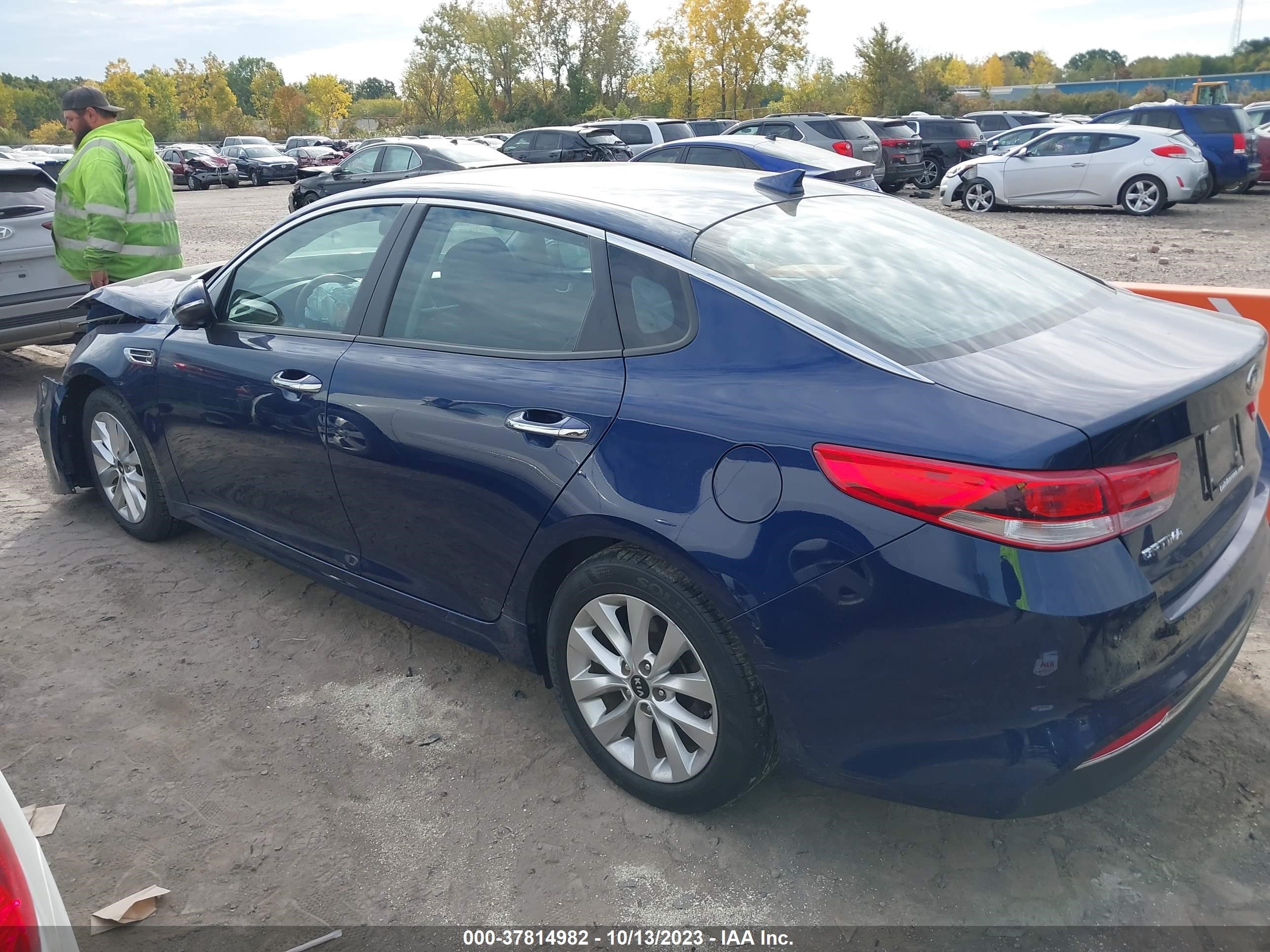 Photo 14 VIN: 5XXGT4L39JG254342 - KIA OPTIMA 