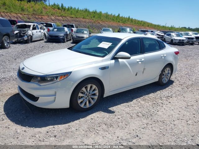 Photo 1 VIN: 5XXGT4L39JG256186 - KIA OPTIMA 