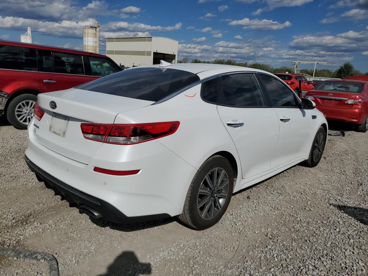 Photo 2 VIN: 5XXGT4L39KG369816 - KIA OPTIMA 