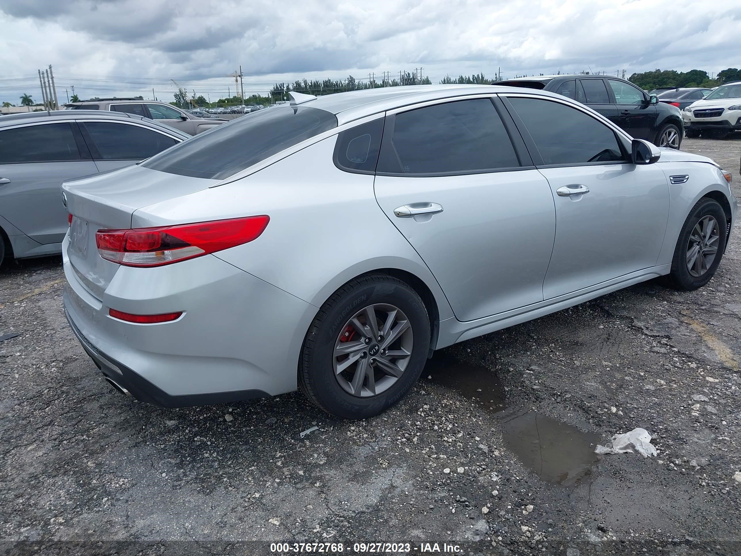 Photo 3 VIN: 5XXGT4L39LG407451 - KIA OPTIMA 