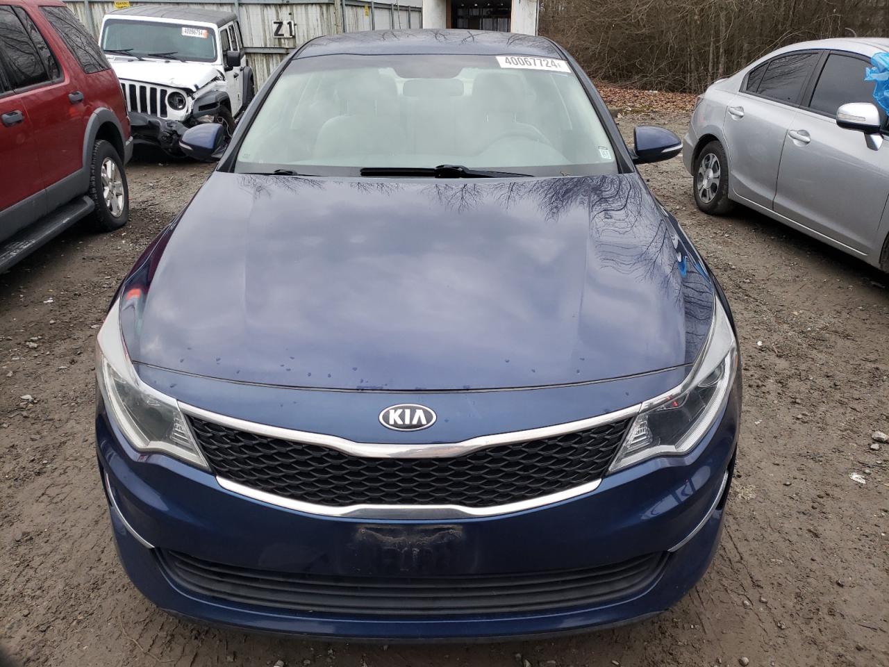 Photo 4 VIN: 5XXGT4L3XGG082282 - KIA OPTIMA 