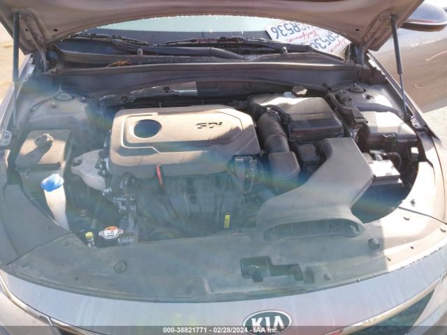 Photo 9 VIN: 5XXGT4L3XGG100781 - KIA OPTIMA 