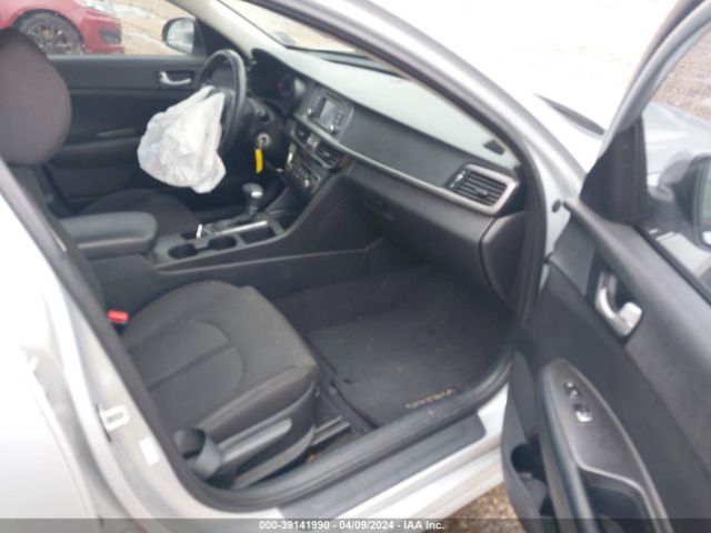 Photo 4 VIN: 5XXGT4L3XHG129795 - KIA OPTIMA 