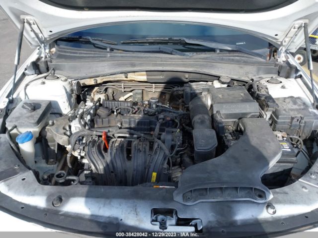 Photo 9 VIN: 5XXGT4L3XHG130168 - KIA OPTIMA 