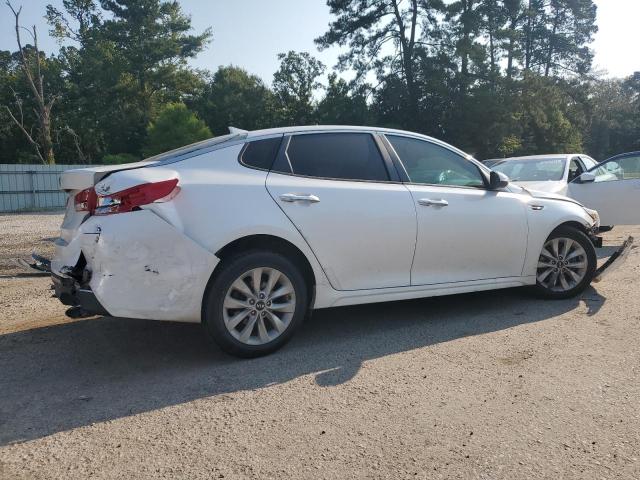 Photo 2 VIN: 5XXGT4L3XHG133023 - KIA OPTIMA LX 