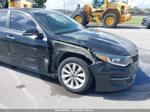 Photo 5 VIN: 5XXGT4L3XHG133460 - KIA OPTIMA 