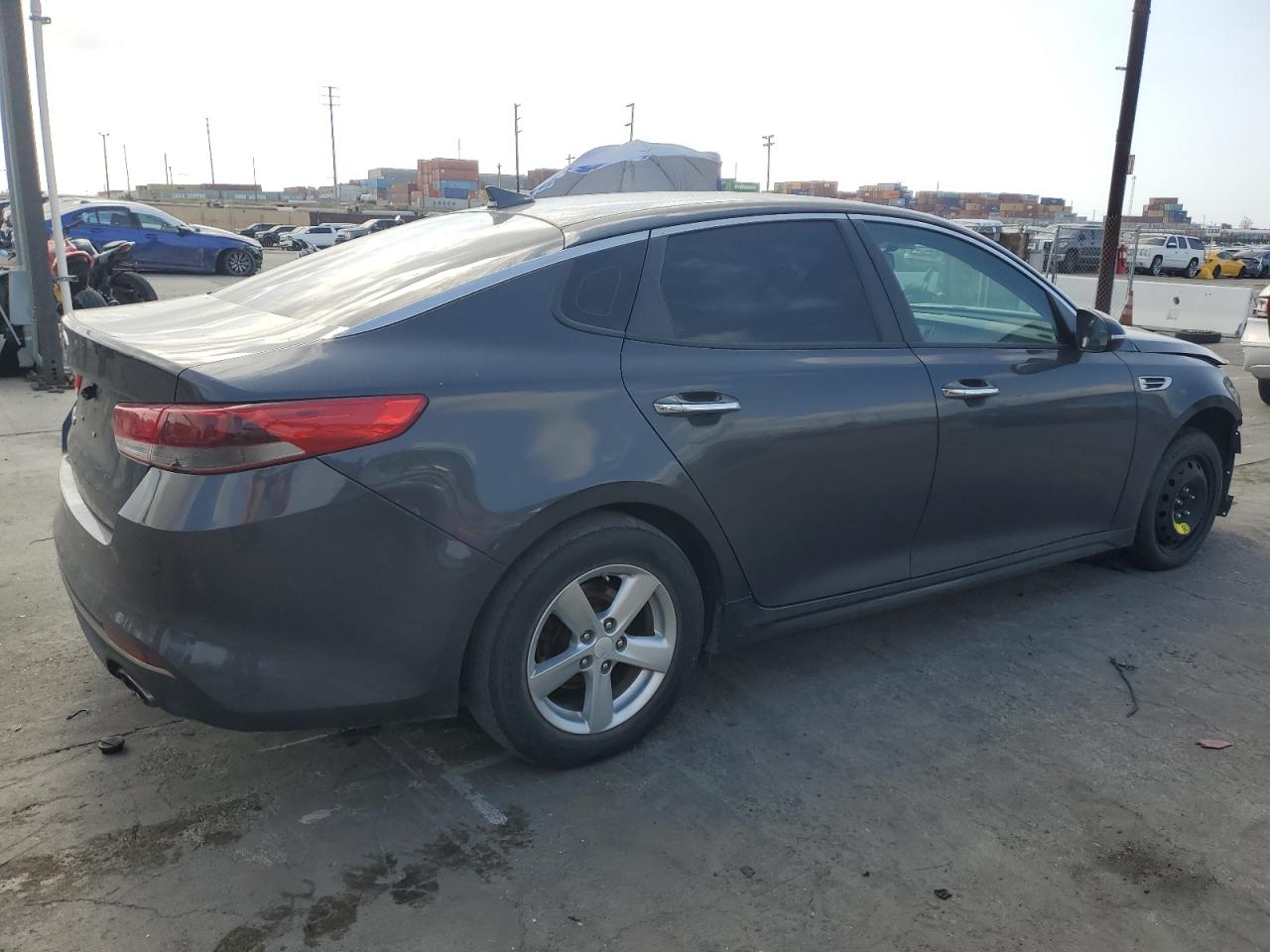 Photo 2 VIN: 5XXGT4L3XHG143440 - KIA OPTIMA 