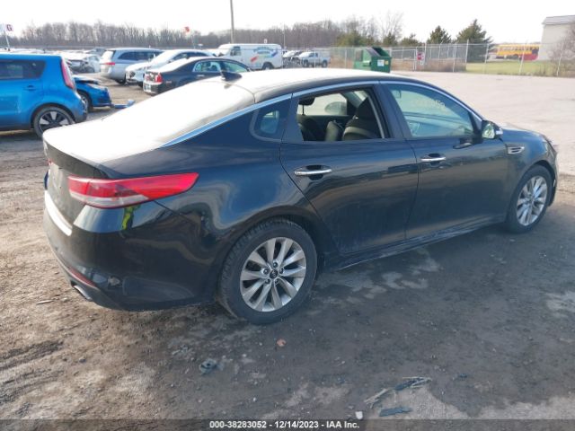 Photo 3 VIN: 5XXGT4L3XHG153823 - KIA OPTIMA 