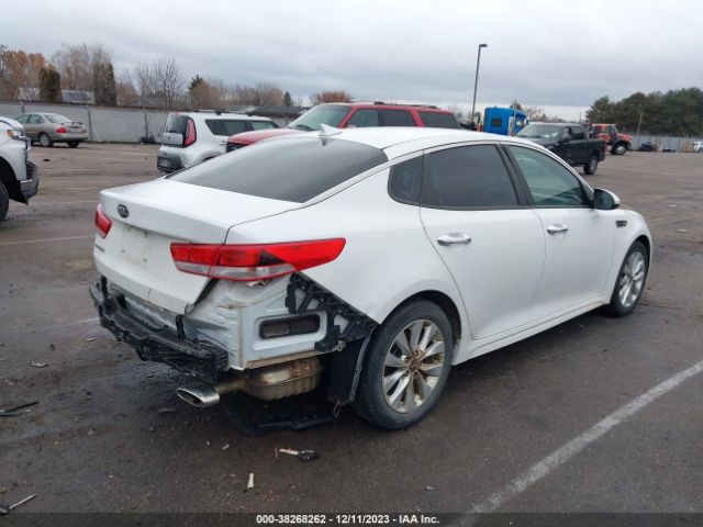 Photo 3 VIN: 5XXGT4L3XHG154213 - KIA OPTIMA 