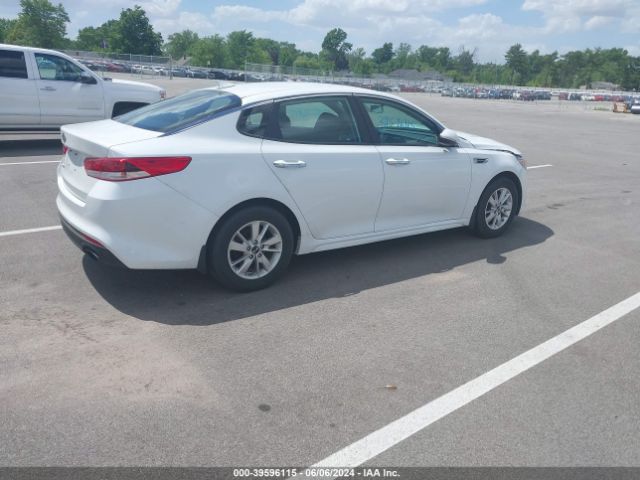 Photo 3 VIN: 5XXGT4L3XHG161095 - KIA OPTIMA 