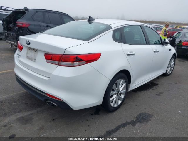 Photo 3 VIN: 5XXGT4L3XHG161842 - KIA OPTIMA 