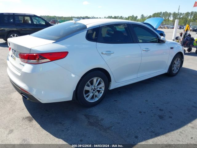 Photo 3 VIN: 5XXGT4L3XHG170038 - KIA OPTIMA 