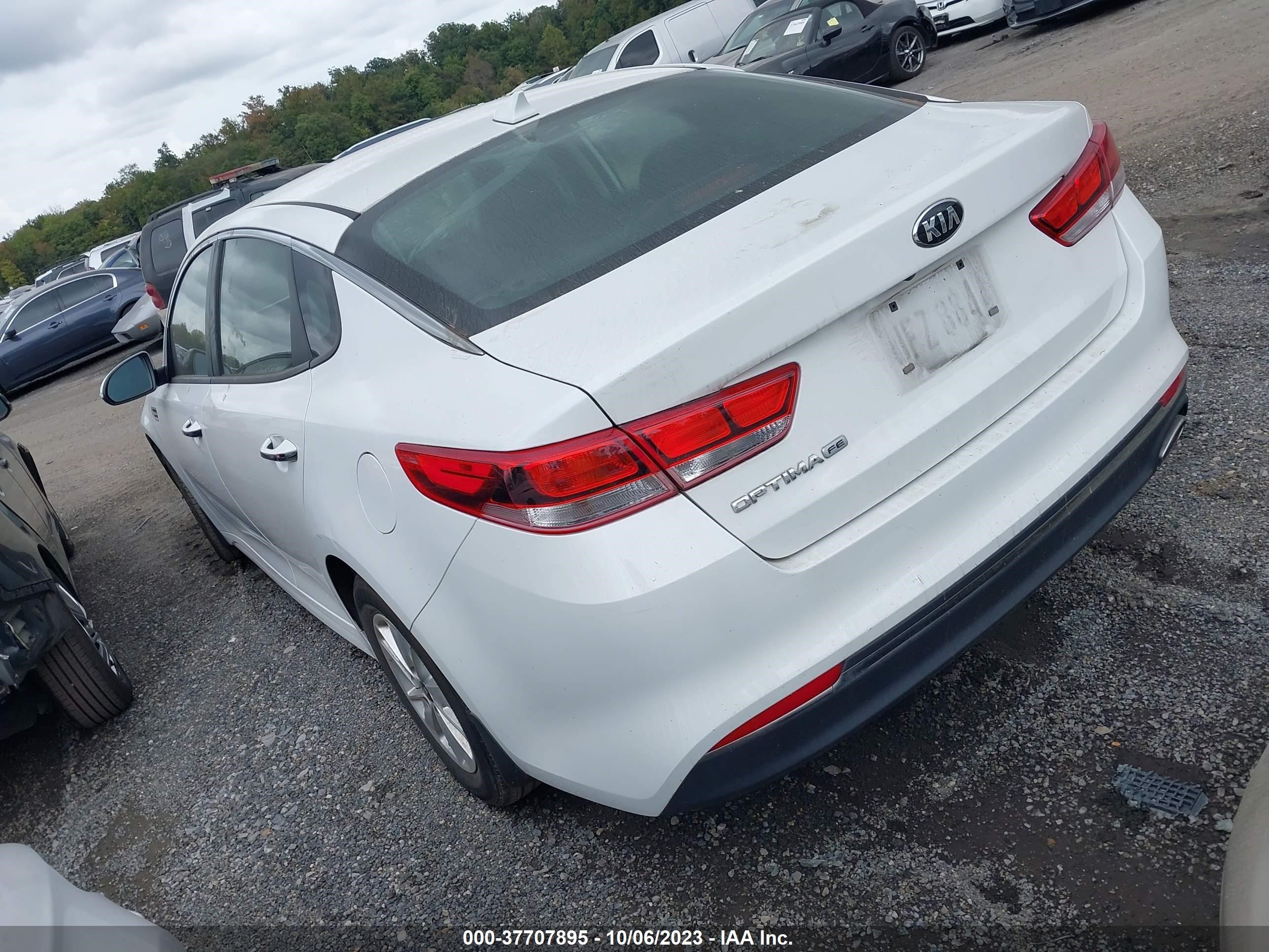 Photo 2 VIN: 5XXGT4L3XHG170072 - KIA OPTIMA 