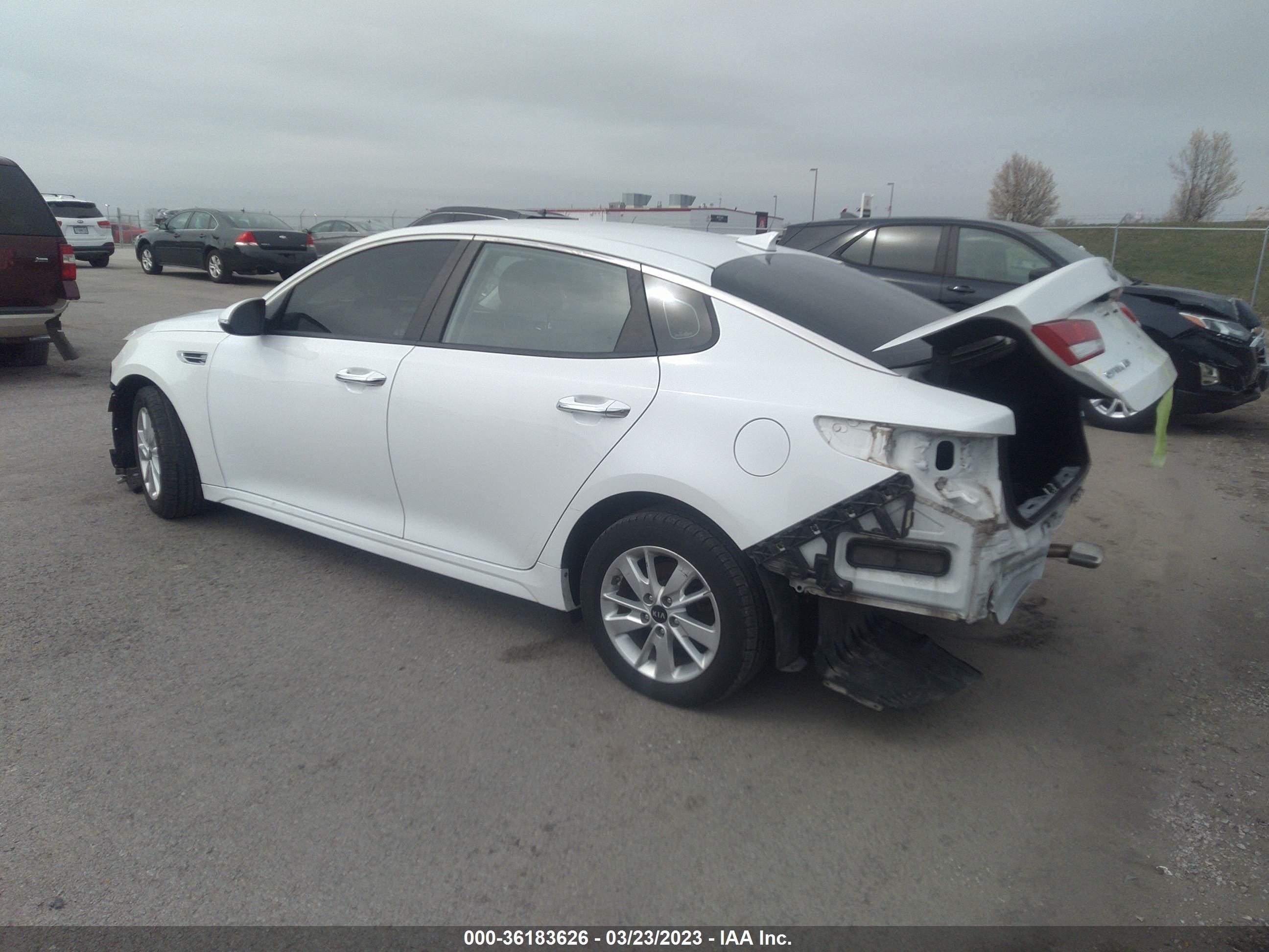 Photo 2 VIN: 5XXGT4L3XJG209264 - KIA OPTIMA 