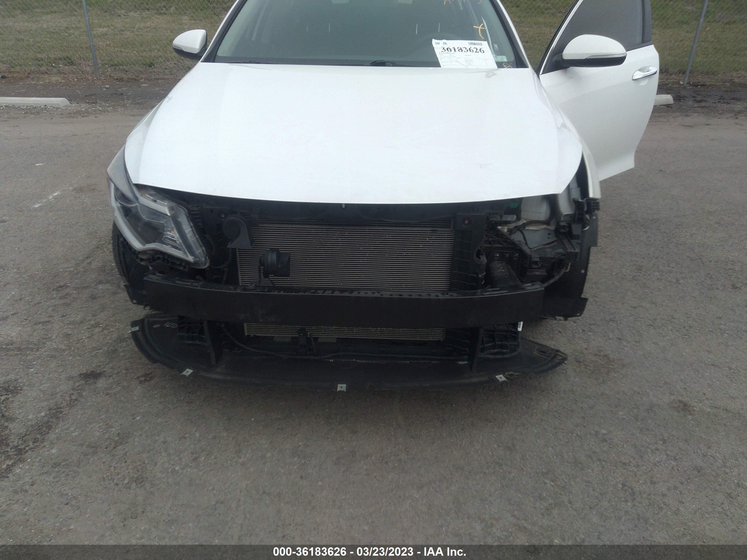 Photo 5 VIN: 5XXGT4L3XJG209264 - KIA OPTIMA 