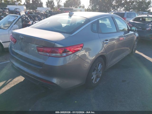 Photo 3 VIN: 5XXGT4L3XJG223715 - KIA OPTIMA 