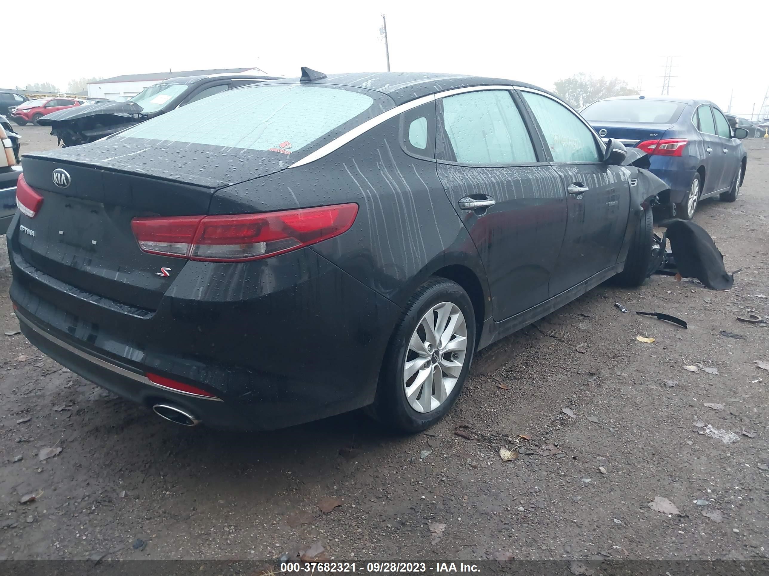 Photo 3 VIN: 5XXGT4L3XJG237887 - KIA OPTIMA 