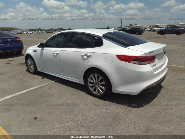 Photo 2 VIN: 5XXGT4L3XJG251885 - KIA OPTIMA 