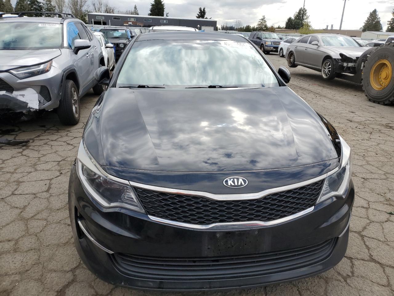 Photo 4 VIN: 5XXGT4L3XJG254821 - KIA OPTIMA 