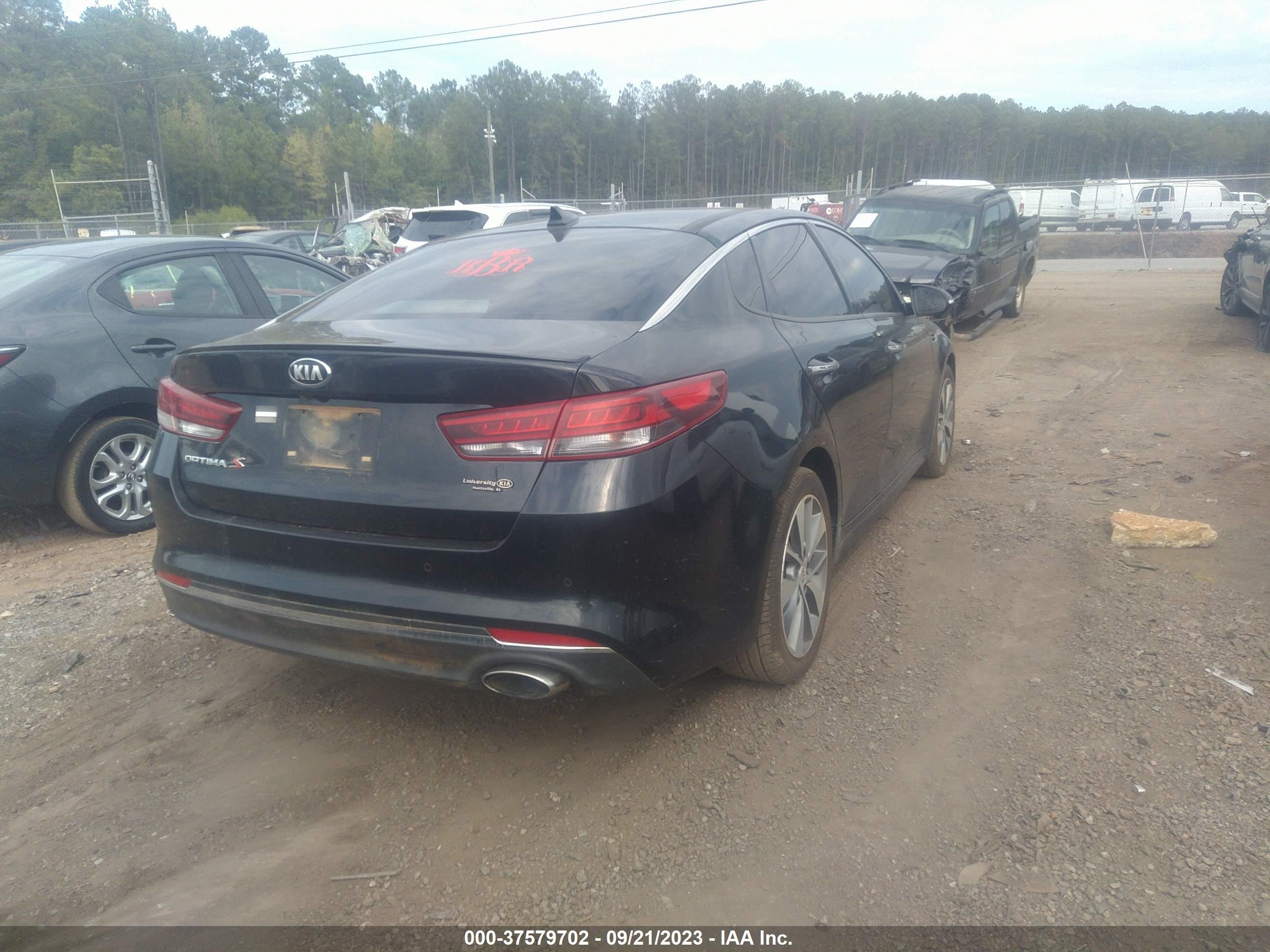 Photo 5 VIN: 5XXGT4L3XJG257864 - KIA OPTIMA 