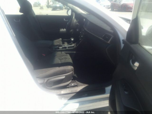 Photo 4 VIN: 5XXGT4L3XJG258982 - KIA OPTIMA 