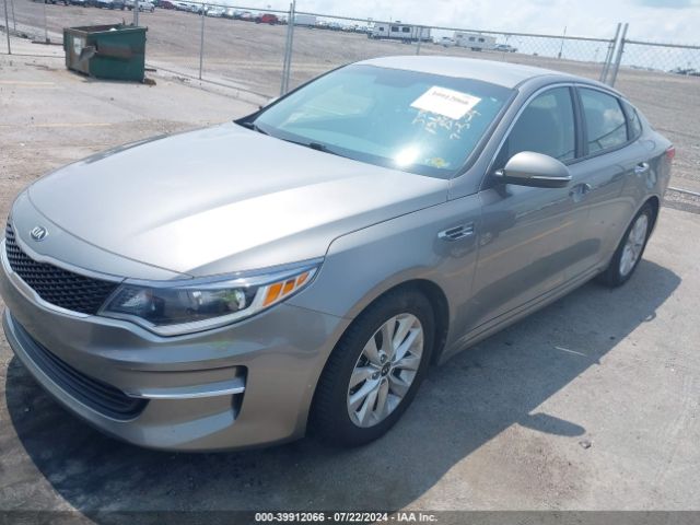 Photo 1 VIN: 5XXGT4L3XJG262871 - KIA OPTIMA 