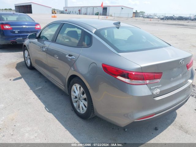 Photo 2 VIN: 5XXGT4L3XJG262871 - KIA OPTIMA 