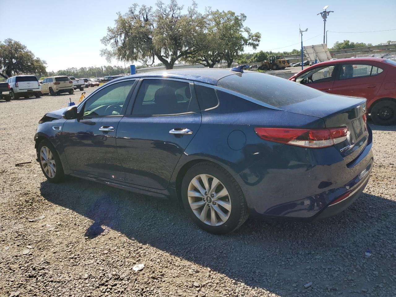 Photo 1 VIN: 5XXGT4L3XJG263647 - KIA OPTIMA 