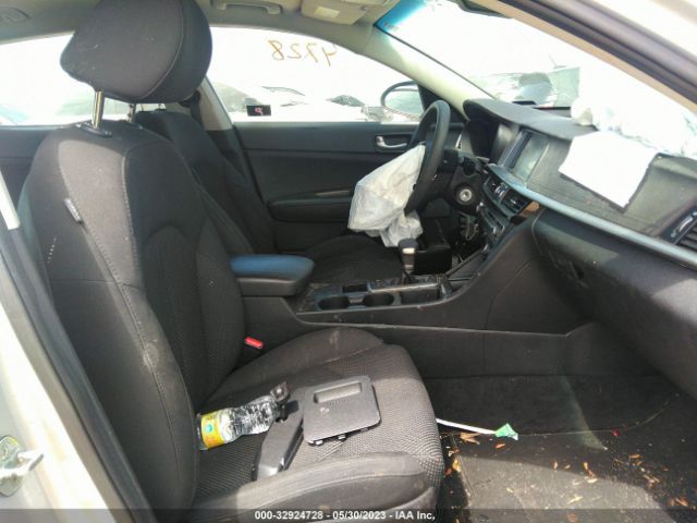 Photo 4 VIN: 5XXGT4L3XKG277257 - KIA OPTIMA 