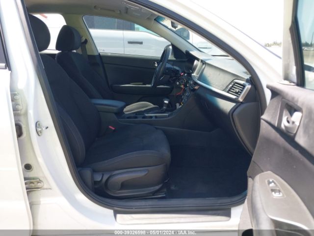 Photo 4 VIN: 5XXGT4L3XKG279123 - KIA OPTIMA 