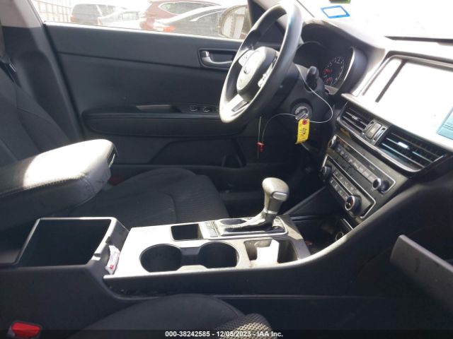 Photo 4 VIN: 5XXGT4L3XKG281275 - KIA OPTIMA 