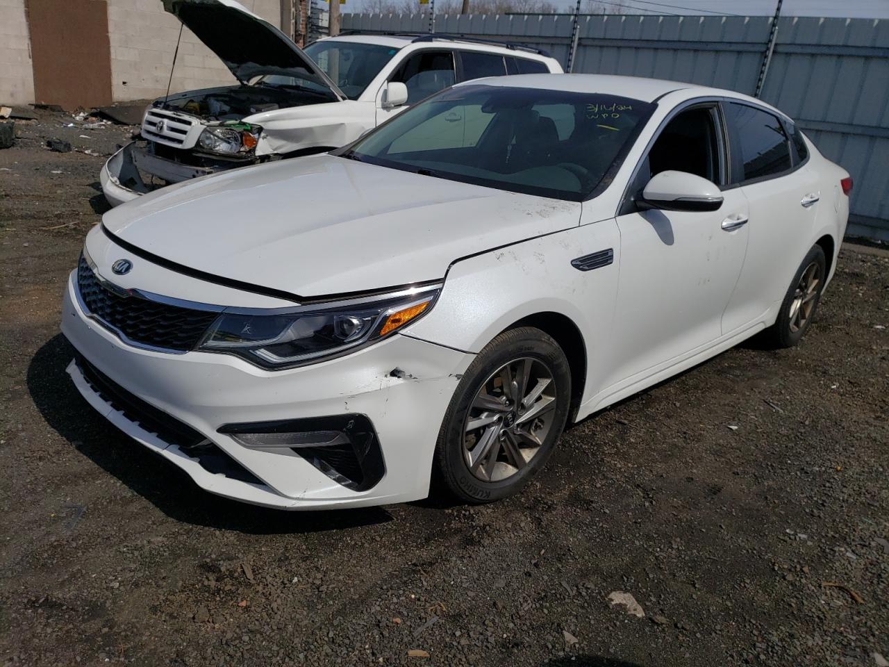 Photo 0 VIN: 5XXGT4L3XKG299680 - KIA OPTIMA 