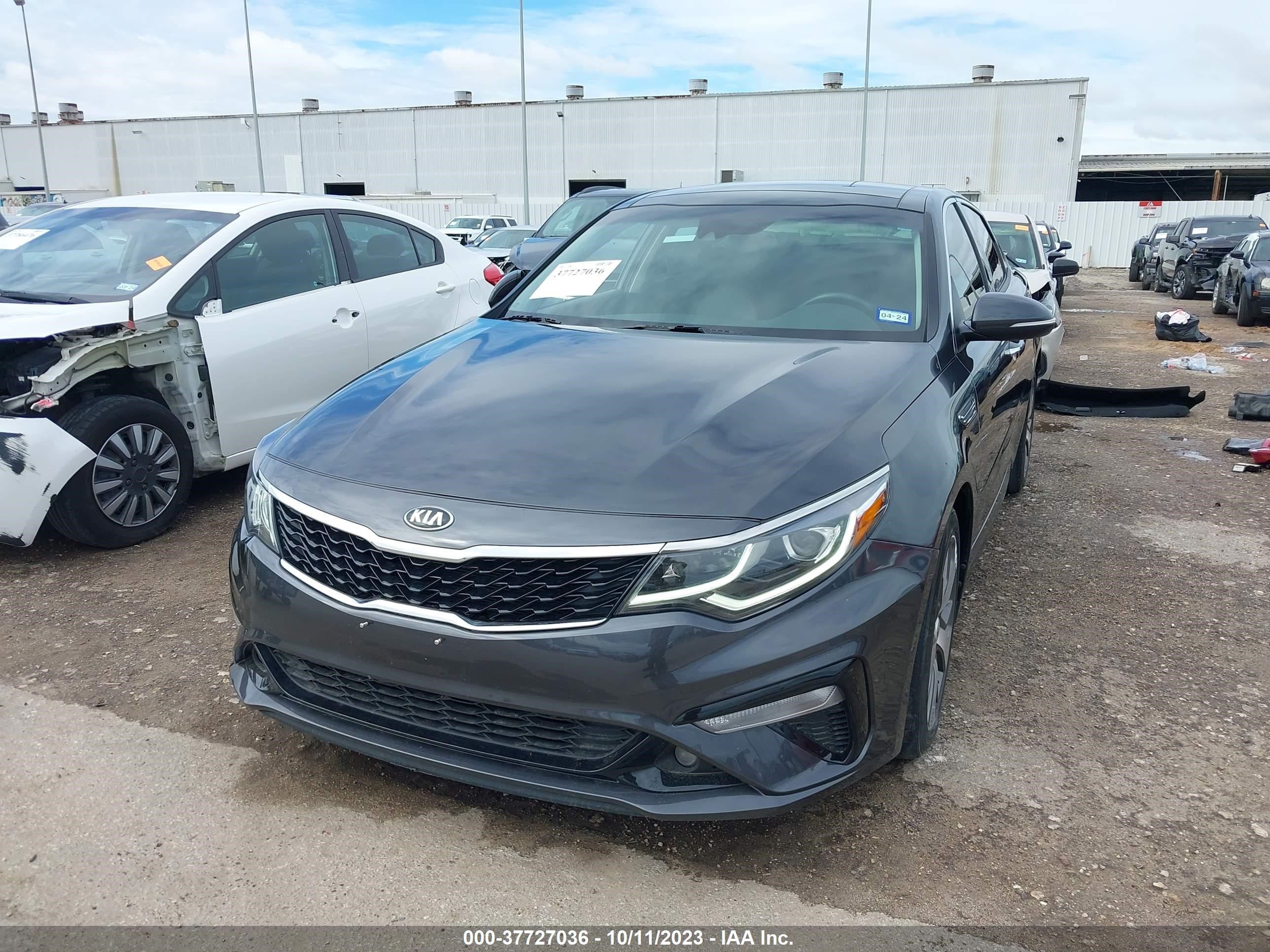 Photo 12 VIN: 5XXGT4L3XKG304411 - KIA OPTIMA 