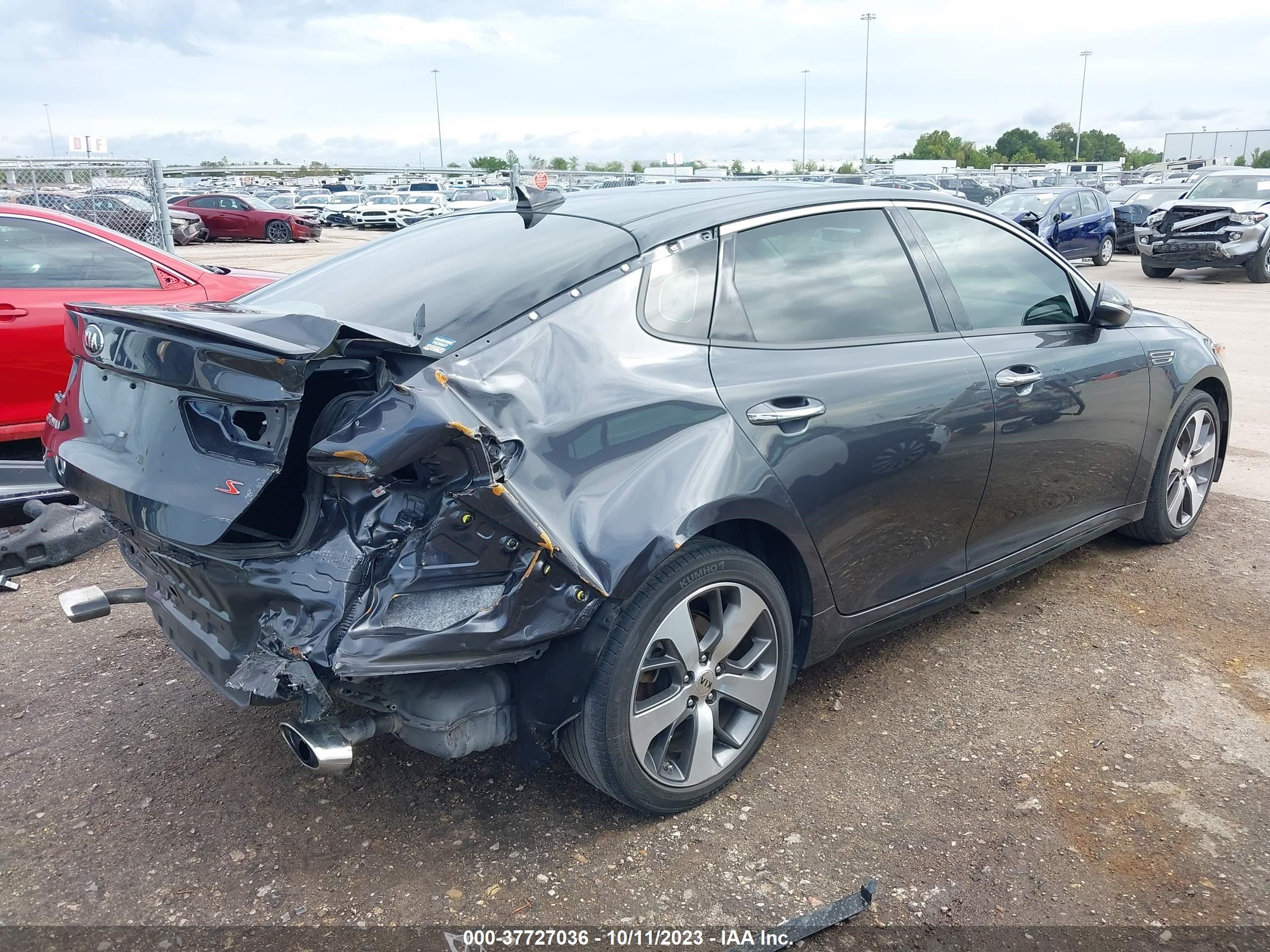 Photo 3 VIN: 5XXGT4L3XKG304411 - KIA OPTIMA 